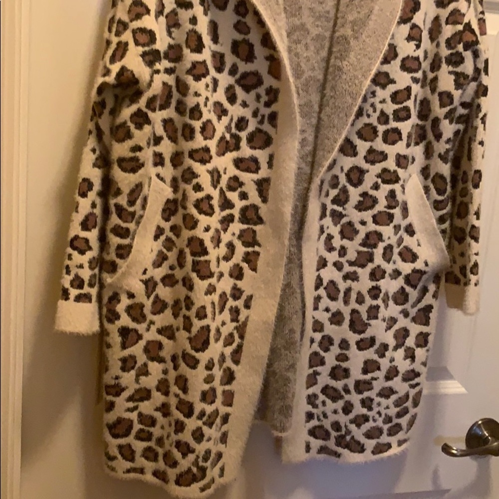 EUC Michelle Nicole Hooded Sweater - Picture 4 of 8